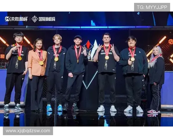 《电竞行业最新动态：全球顶级赛事加速扩展，明星战队更替频繁》