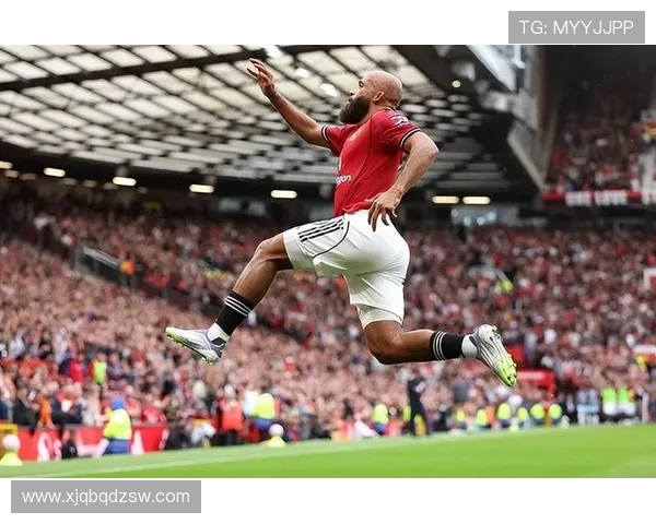 曼联英超经典集锦 回顾红魔传奇时刻与荣耀时光