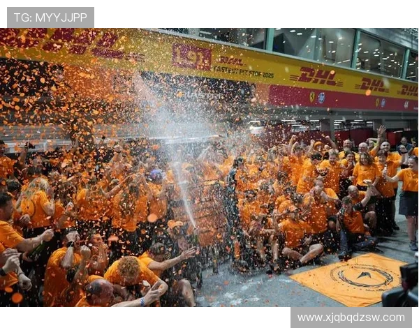 F1赛季激烈升级 红牛与梅赛德斯争夺总冠军宝座再掀波澜 F1赛季激烈升级 红牛与梅赛德斯争夺总冠军宝座再掀波澜