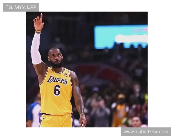 湖人队宣布詹姆斯将缺席未来三场比赛,因膝盖伤势加重引发关注